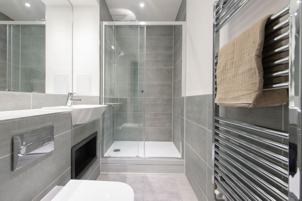 Stunning Luxury 2 Bedroom London Apartment Exterior photo